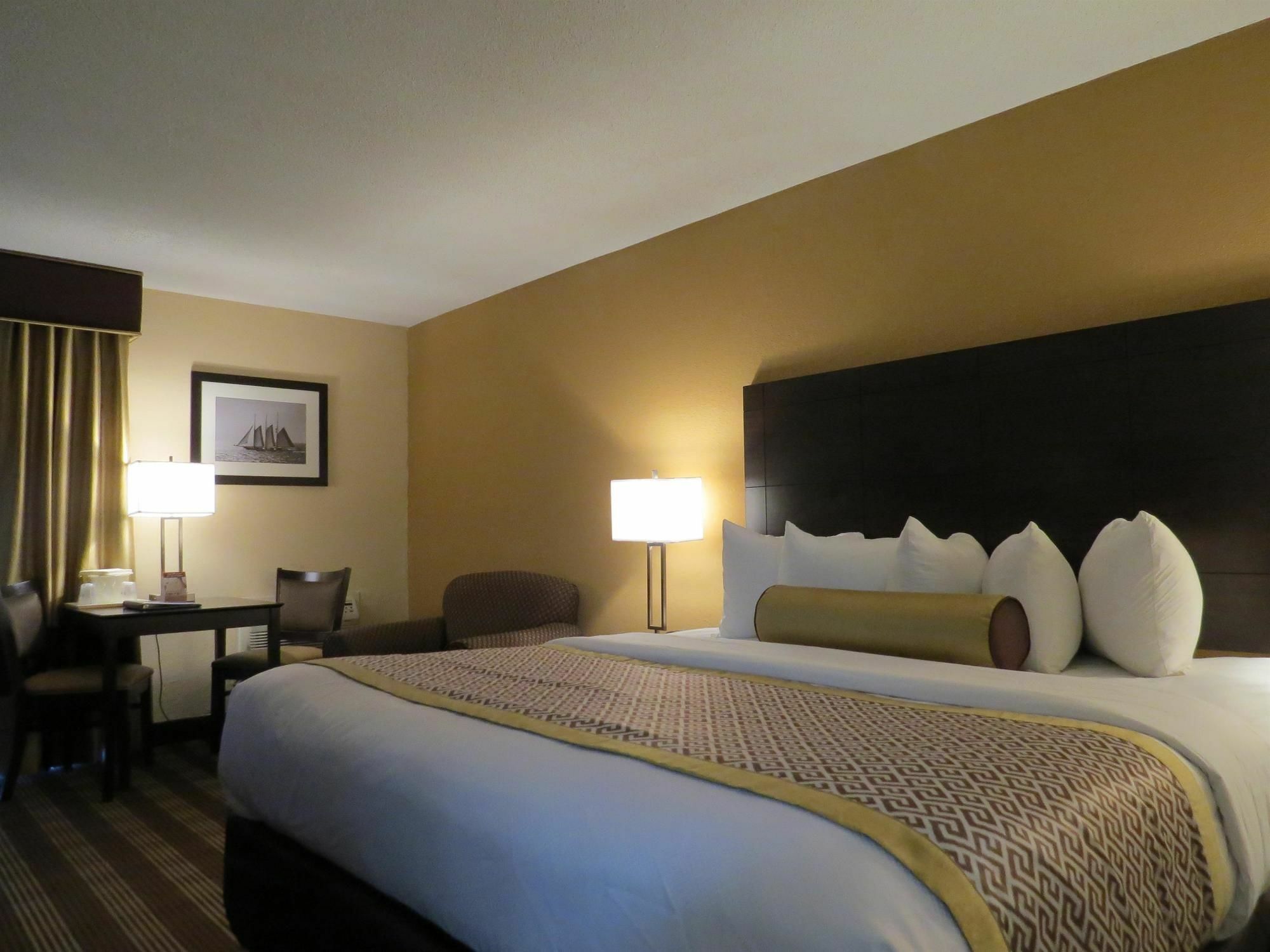 Best Western Cape Cod Hotel Hyannis Room photo